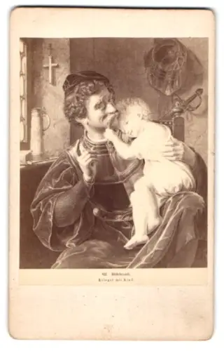 Fotografie Fotograf unbekannt, Berlin, Krieger mit Kind, nach einem Gemälde von Hildebrandt