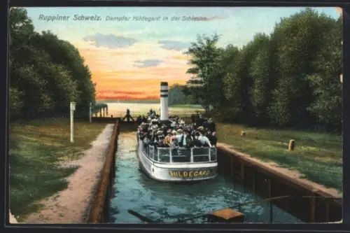 AK Ruppiner Schweiz, Dampfer Hildegard in der Schleuse