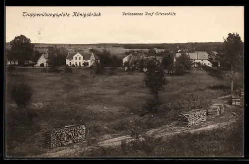 AK Königsbrück, Truppenübungsplatz, Blick auf das verlassene Dorf Otterschütz