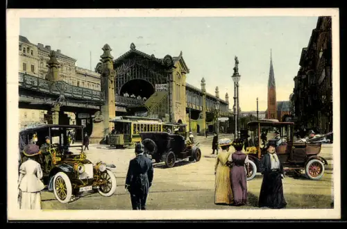 AK Berlin-Schöneberg, Hochbahnhof Bülowstrasse mit Berliner Typen, Polizist, Strassenbahn
