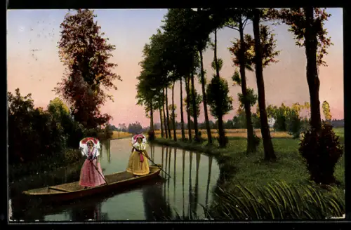AK Wotschofska /Spreewald, Wasserstrasse nach der Wotschofska, Frauen in Tracht auf Spreewaldkahn