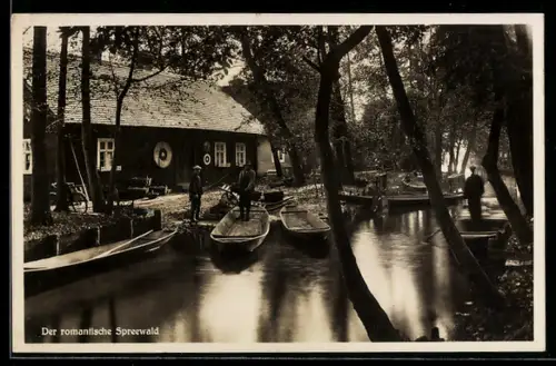 AK Lehde /Spreewald, Bauerngehöft, Kähne am Wasser