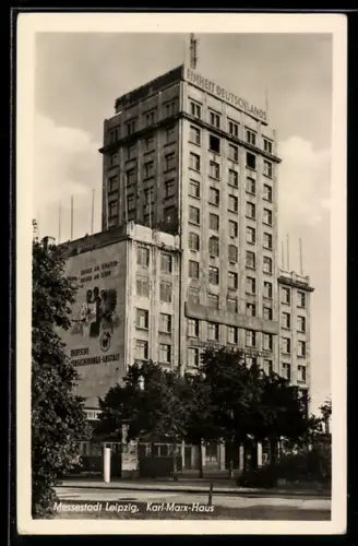 AK Leipzig, Karl-Marx-Haus mit Wahlspruch Einheit Deutschlands