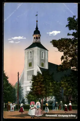AK Burg /Spreewald, Kirchgang, Kirche, Frauen in Tracht