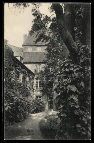 AK Moers, Blick in den Schlosshof