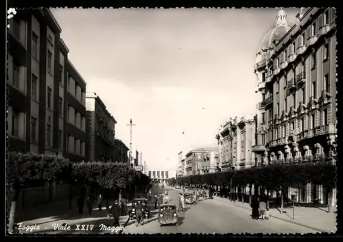 AK Foggia, Viale XXIV Maggio con automobili e pedoni
