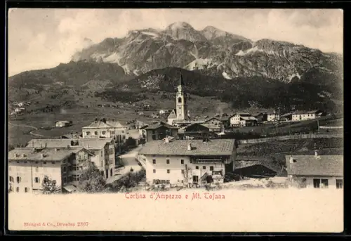 AK Cortina d`Ampezzo, Vista del paese e del Monte Tofana sullo sfondo