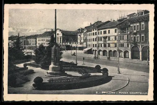 AK Belluno, Piazza Campitello con monumento e edifici storici sullo sfondo