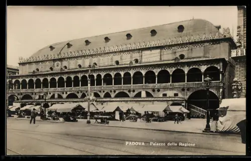 AK Padova, Palazzo della Ragione con mercato in primo piano