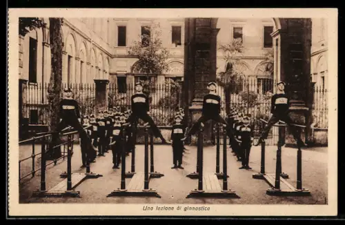AK Torino, Collegio S. Giuseppe, Una lezione di ginnastica nel cortile