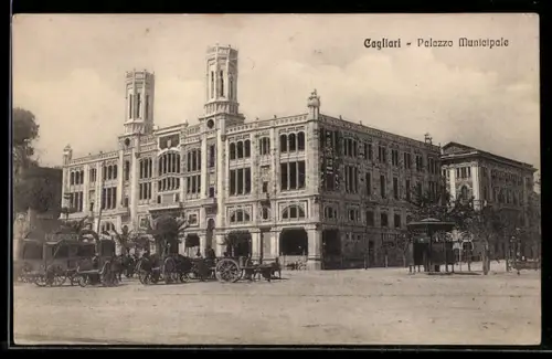 AK Cagliari, Palazzo Municipale con carrozze in piazza
