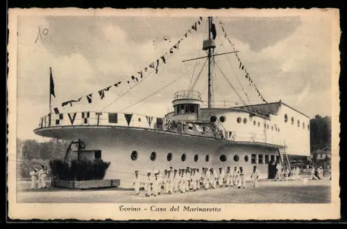 AK Torino, Casa del Marinaretto con bambini in uniforme