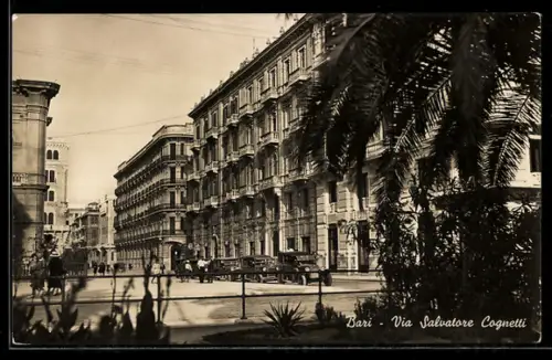 AK Bari, Via Salvatore Cognetti con palazzi e automobili d`epoca