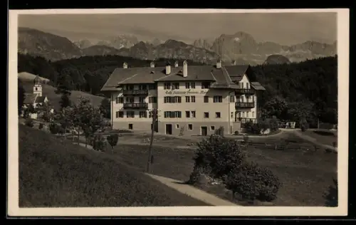 AK Costalovara, Caffè Ristorante Pensione Maier con vista sulle montagne del Renon presso Bolzano