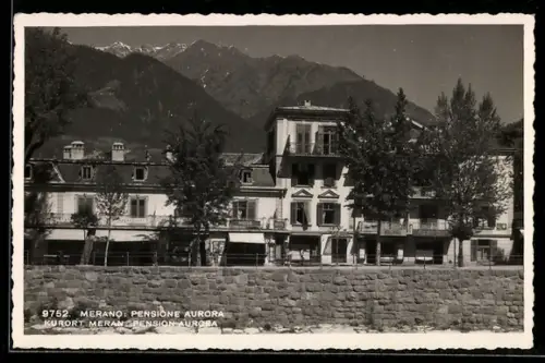 AK Merano, Pensione Aurora con sfondo montuoso
