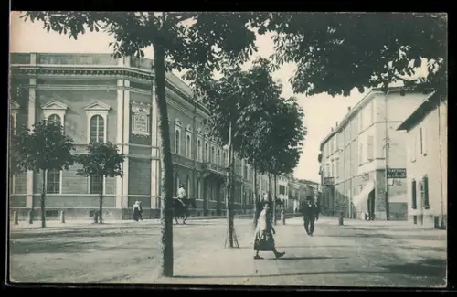 AK Faenza, Corso Baccarini con edifici storici e passanti