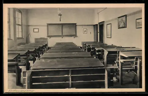 AK Bingen a. Rhein, Institut St. Maria der Engl. Fräulein, Klassenzimmer