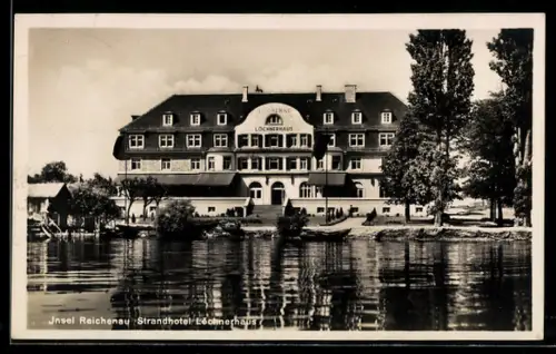 AK Reichenau, Strandhotel Löchnerhaus, Aussenansicht mit Wasserpartie