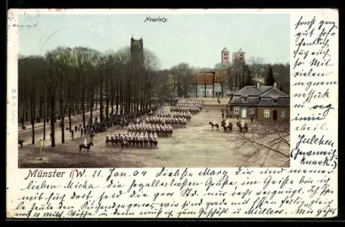 AK Münster i. W., Neuplatz mit Parade