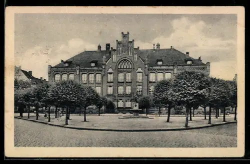 AK Wittenberge /Potsdam, Frontalansicht der Jahn-Schule