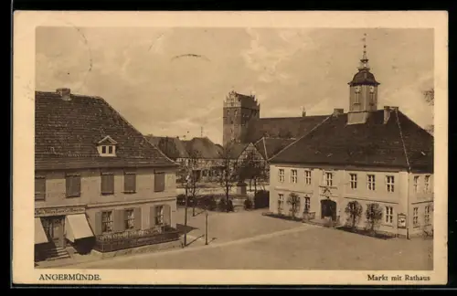 AK Angermünde, Markt mit Rathaus aus der Vogelschau