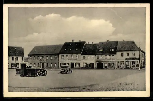 AK Ortrand, Partie am Altmarkt mit Autos und Bäckerei Albin Hanschmann