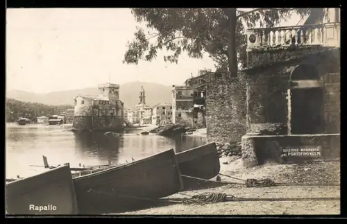 AK Rapallo, Ruderboote am Ufer
