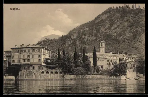 AK Varenna, Blick vom Wasser zum Hotel Royal