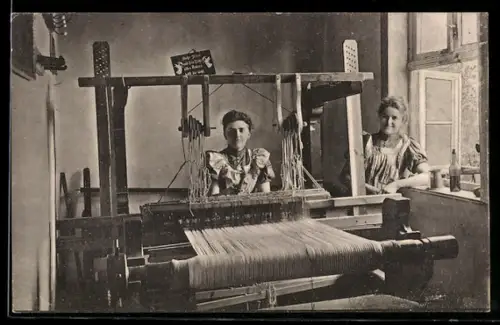 AK Lüneburger Heide, Arbeiterinnen am Teppichwebstuhl