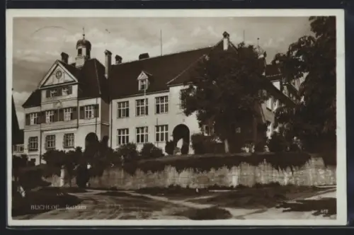 AK Buchloe, Rathaus mit Strassenpartie