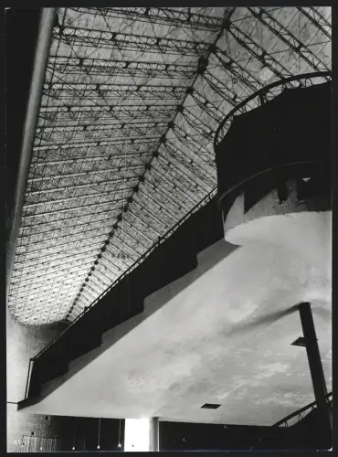 Fotografie Inge Goertz-Bauer, Düsseldorf, Ansicht Gereonsweiler, Innenraum der St. Gereon Kirche nach Josef Lehmbrock