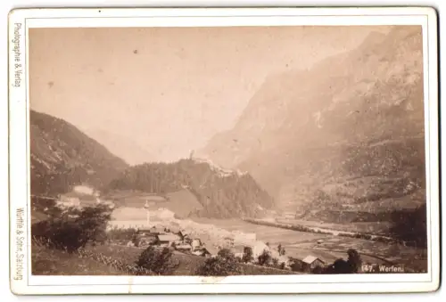 Fotografie Würthle & Sohn, Salzburg, Ansicht Werfen, Landschaftsansicht des Ortes