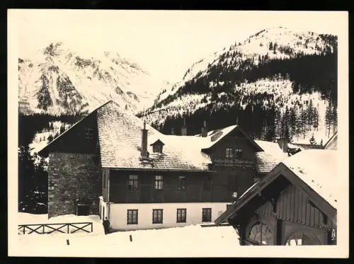 Fotografie Ansicht Steiermark, Gasthaus am Prebichl u. Eisenerzer Reichenstein, Aussenansicht mit Gebirgspanorama