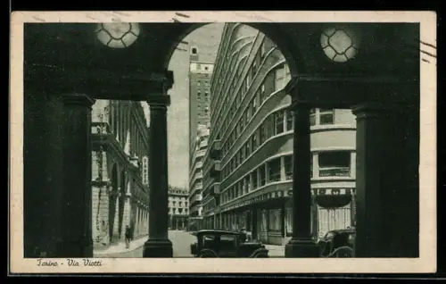 AK Torino, Via Viotti con auto d`epoca ed edifici storici