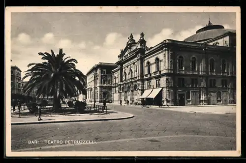 AK Bari, Teatro Petruzzelli con palma e strada in primo piano