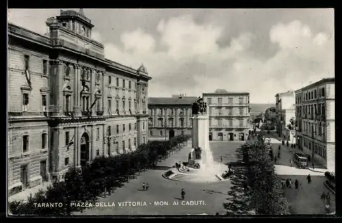 AK Taranto, Piazza della Vittoria, Monumento ai Caduti