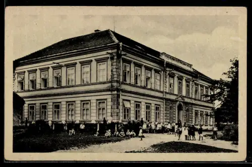 AK Smecno, Dívcí skola