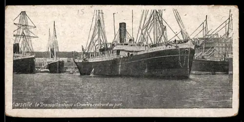 Mini-AK Marseille, Le Transatlantique Crimée rentrant au port