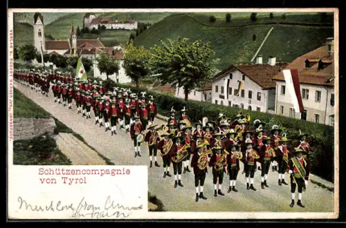 AK Schützencompagnie von Tirol beim Maschieren