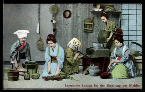 AK Japanische Frauen bereiten eine Mahlzeit vor