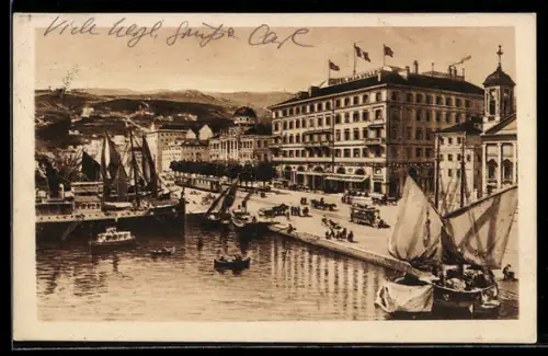 AK Trieste, Hotel de la Ville, Strassenbahn