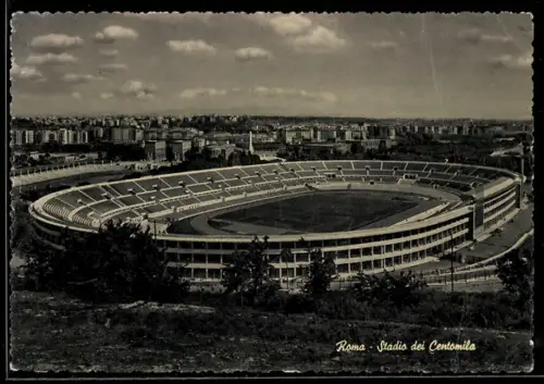 AK Roma, Stadio dei Centomila con vista panoramica della città sullo sfondo