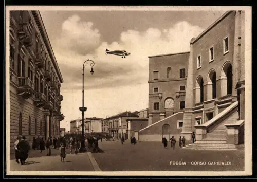 AK Foggia, Corso Garibaldi mit Flugzeug