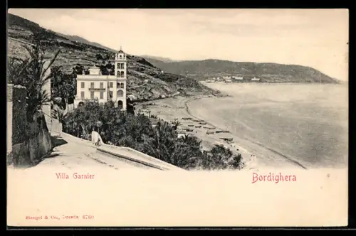 AK Bordighera, Vista della Villa Garnier e spiaggia sul mare