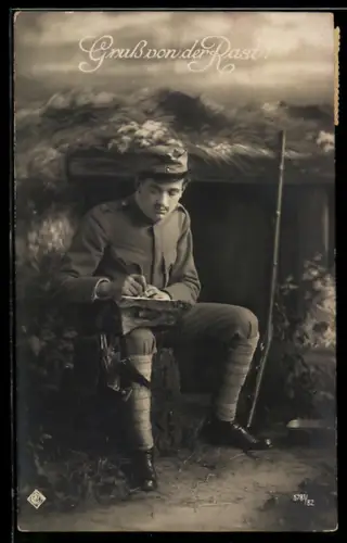 AK Österreichischer Soldat schreibt einen Brief