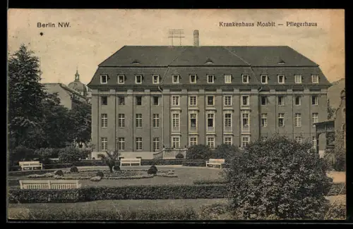 AK Berlin, Krankenhaus Moabit in der Aussenansicht, Pflegerhaus mit Gartenanlage