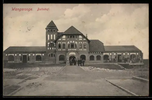 AK Wangerooge, Vorderansicht vom Bahnhof