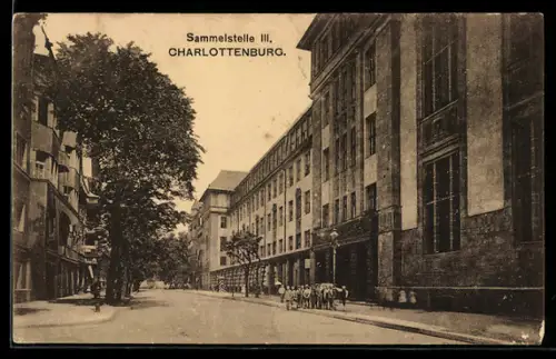 AK Berlin-Charlottenburg, Sammelstelle III, Kindergruppe, Strassenpartie