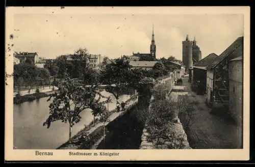 AK Bernau, Stadtmauer mit Königstor