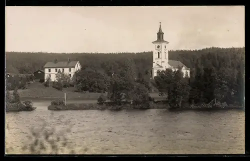 Foto-AK Lima, Kyrkan